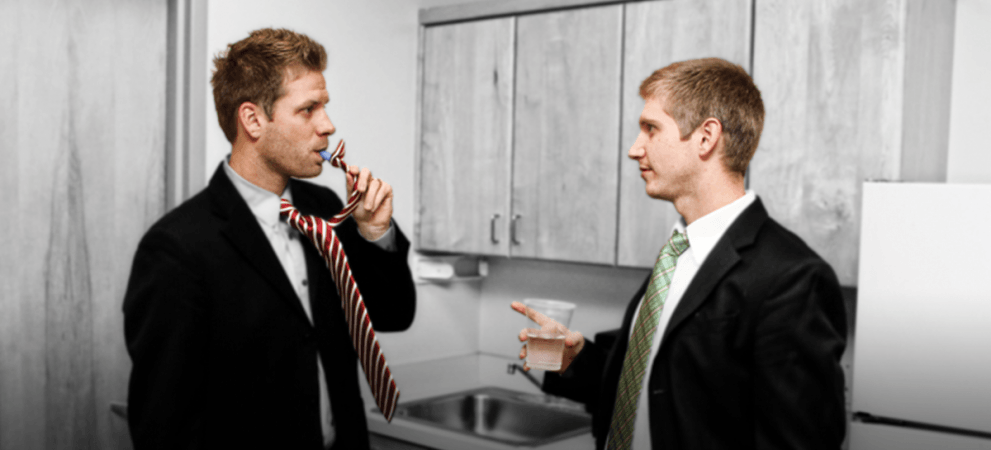 flask tie Weird inventions flask tie