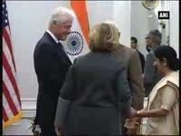 pm-modi-meets-bill-clinton-and-hillary-clinton