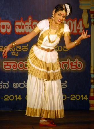 Mohiniyattom performance at Mysore Palace Mysore Dasara celebrations