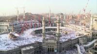 muslim-pilgrims-continue-praying-at-meccas-grand-mosque