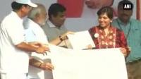 pm-modi-officially-flags-off-swachh-bharat-abhiyan