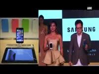 smartphone-wars-iphone-6-vs-samsung-galaxy-alpha