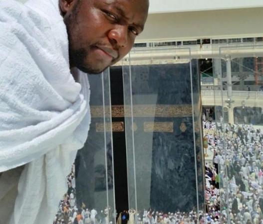 Hajj pilgrims have defied prohibition to take 'selfies' in and around Mecca's Holy Mosque, angering scholars. Hajj pilgrims have defied prohibition to take 'selfies' in and around Mecca's Holy Mosque, angering scholars.