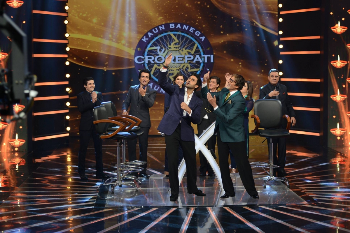 Shah Rukh Khan's 'Happy New Year' Team on Amitabh Bachchan's 'Kaun Banega Crorepati 8' Shah Rukh Khan's 'Happy New Year' Team on Amitabh Bachchan's 'Kaun Banega Crorepati 8'
