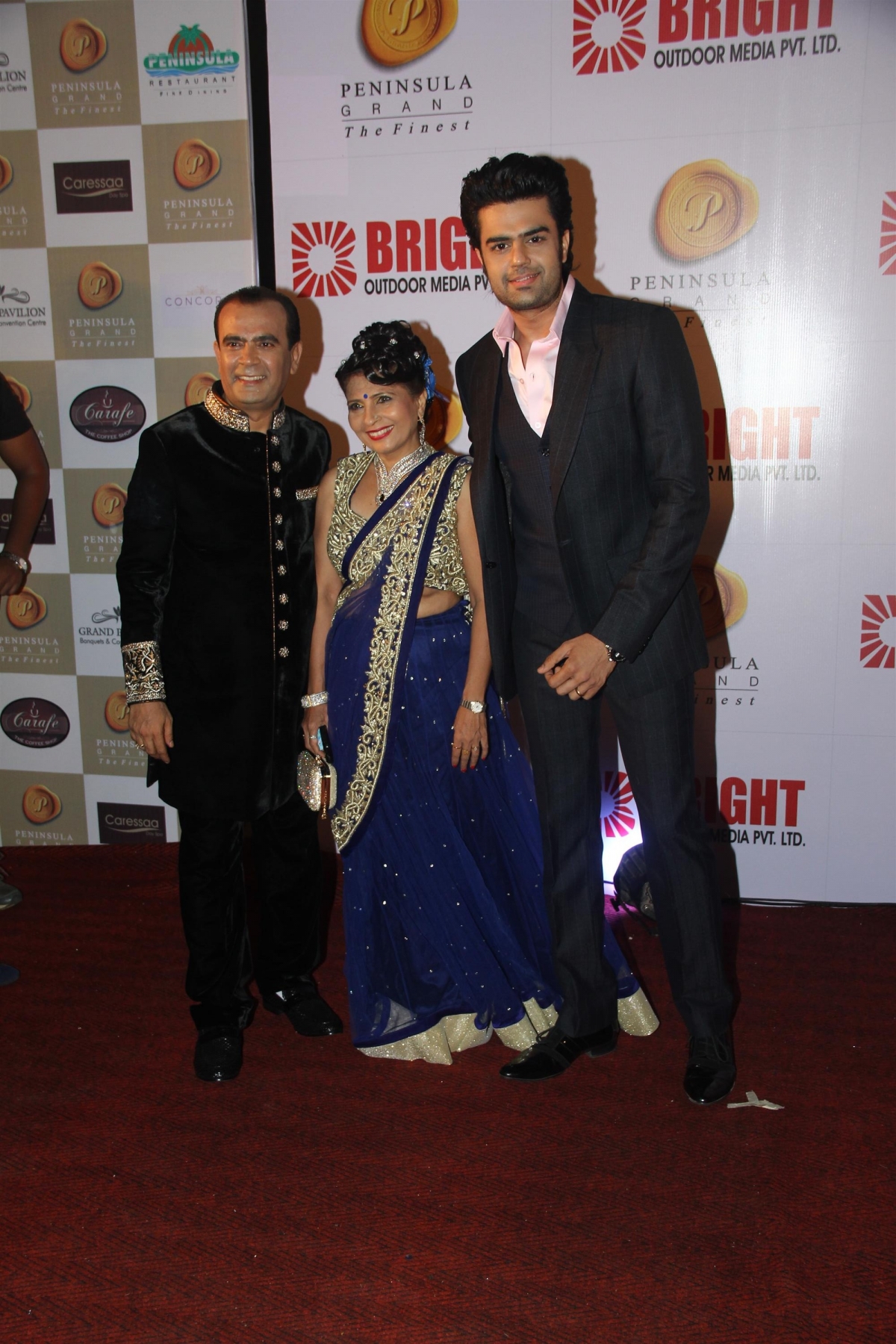 Manish Paul with Yogesh Lakhani and his wife Yogesh Lakhani's Birthday Bash 2014