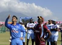 MS Dhoni India Dwayne Bravo West Indies