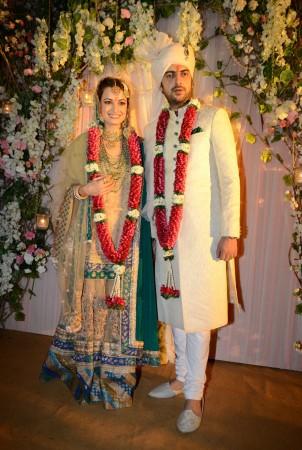 Dia Mirza Weds Long-Time Beau Sahil Sangha, Looks Splendid in Ritu Kumar Lehenga Dia Mirza Weds Long-Time Beau Sahil Sangha, Looks Splendid in Ritu Kumar Lehenga
