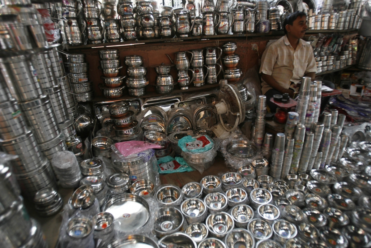 The festival begins with Dhanteras, the day of buying new things especially made up of metals Diwali 2014