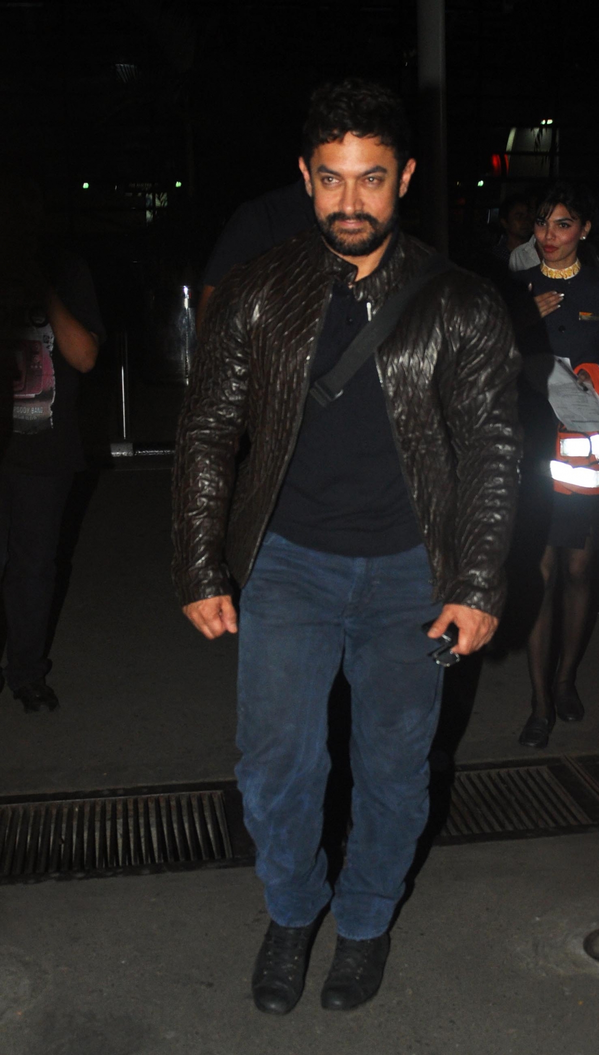Aamir Khan snapped at the international airport, returning from Cannes. Aamir Khan, Raveena Tandon snapped at Airport