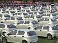 diamond-merchant-gifts-employees-cars-and-jewellery-ahead-of-diwali