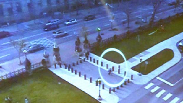 Canadian police on Thursday released the surveillance video of the gunman who allegedly shot dead a soldier at a war memorial in Ottawa and tried to attack MPs inside the parliament building. Canadian police on Thursday released the surveillance video of the gunman who allegedly shot dead a soldier at a war memorial in Ottawa and tried to attack MPs inside the parliament building.