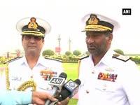 sri-lankan-navy-chief-receives-guard-of-honour