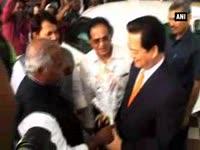 vietnams-prime-minister-nguyen-tan-dung-arrives-in-india-for-two-day-visit