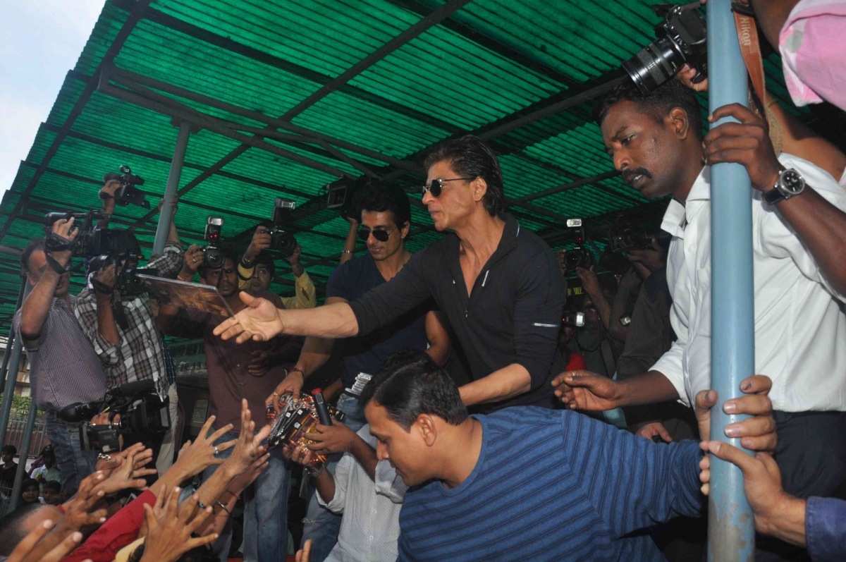 Happy New Year star cast visits Gaeity Galaxy in Bandra