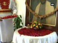pm-modi-pays-floral-tribute-to-sardar-vallabhbhai-patel-in-parliament