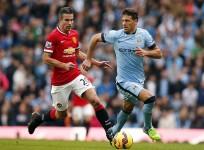 Robin Van Persie Manchester United Martin Demichelis Manchester City