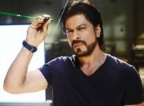 Shah Rukh Khan manhandled by cops outside Mannat