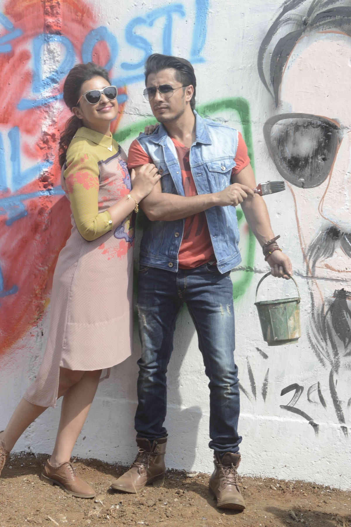 Ranveer, Parineeti, Ali turn graffiti artists for promotion of 'Kill Dil'