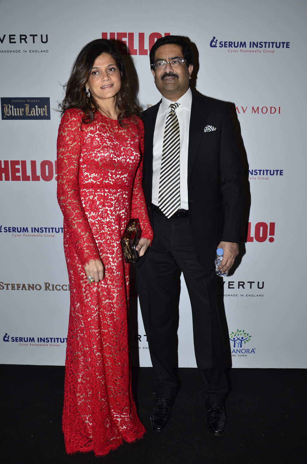 Neerja Birla, Kumar Mangalam Birla's wife, wears Dolce & Gabbana's red lace dress at the event. Birla might have looked pretty if she would have applied proper make-up that compliments her dress. Earlier, this particular outfit was already worn by Bollywood actresses Deepika Padukone and Jacqueline Fernandez. Hello! Hall of Fame Awards 2014: Worst Dressed Celebs