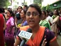parents-protest-after-class-1-student-allegedly-molested-in-kolkata