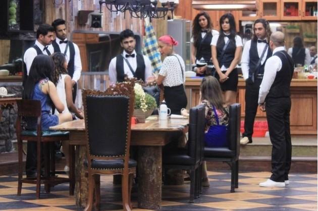 'Bigg Boss 8': Nigaar Khan, Renee Dhyani, Dimpy Mahajan Get Royal Treatment in House 'Bigg Boss 8': Nigaar Khan, Renee Dhyani, Dimpy Mahajan Get Royal Treatment in House