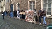 syrian-migrants-demonstrate-at-british-consulate-in-france