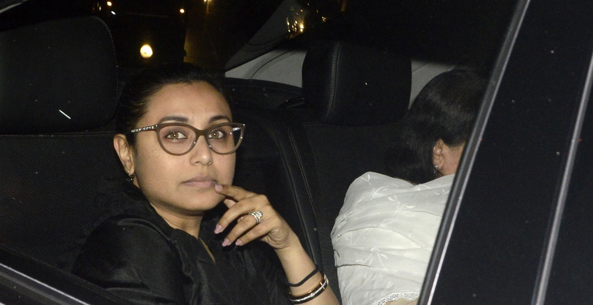 Rani Mukerji visits Ravi Chopra's house who died at the age of 68 Ravi Chopra Passes Away; Ranbir Kapoor, Katrina, Arjun Kapoor and Other Celebs visits his House