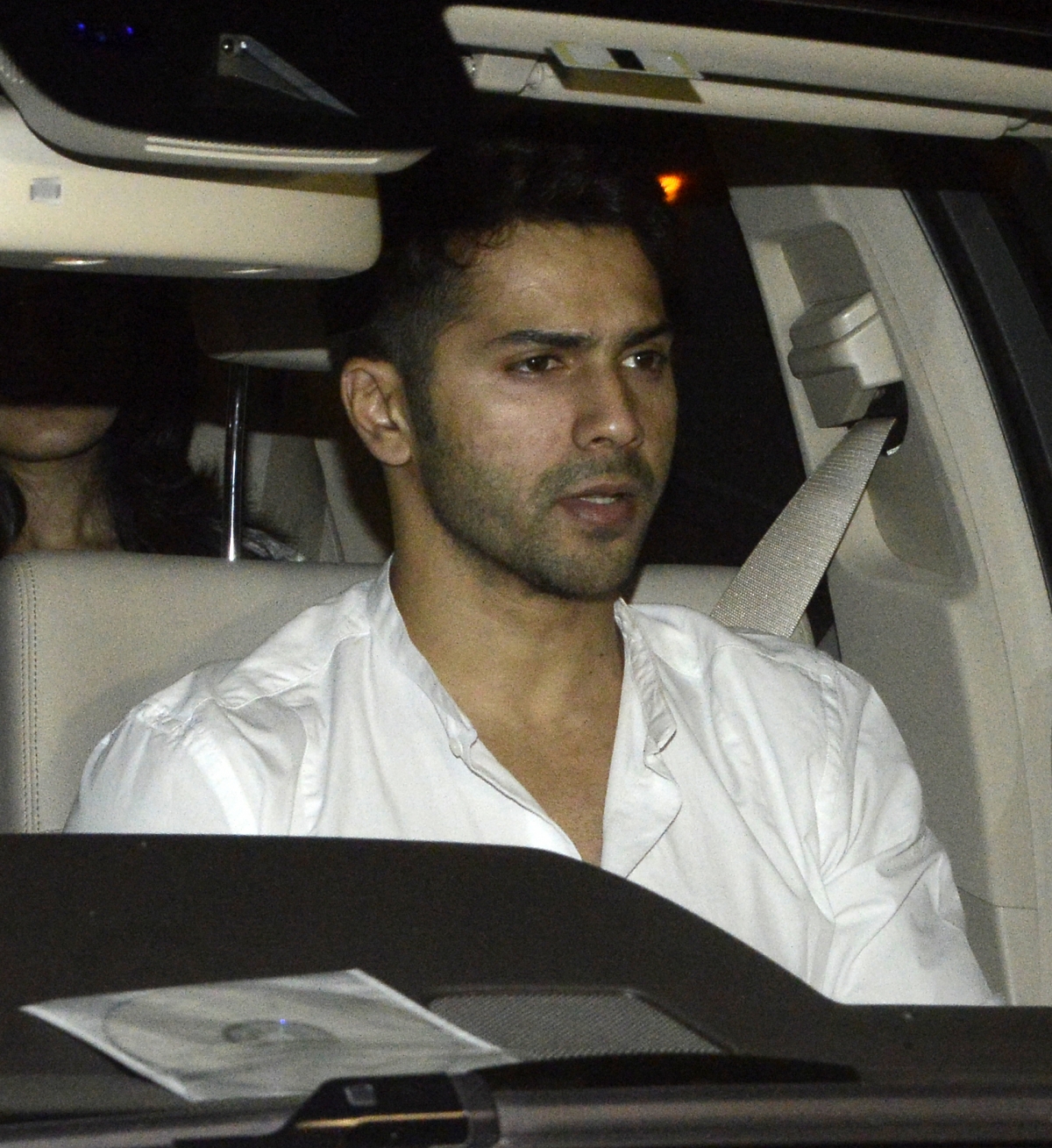 Varun Dhawan visits Ravi Chopra's house who died at the age of 68 Ravi Chopra Passes Away; Ranbir Kapoor, Katrina, Arjun Kapoor and Other Celebs visits his House