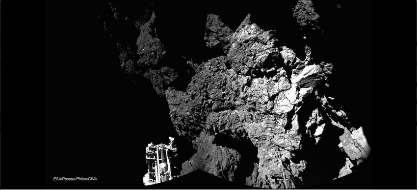 The first image of Comet 67P sent by Philae Lander after landing. Comet