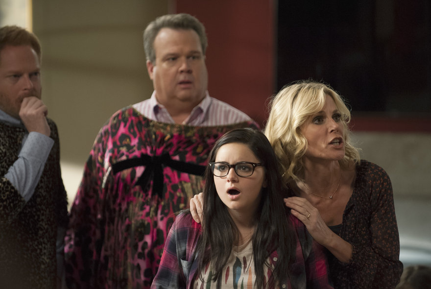 A craziest dinner moment from 'Modern Family' Season 6 Episode 8. Modern Family
