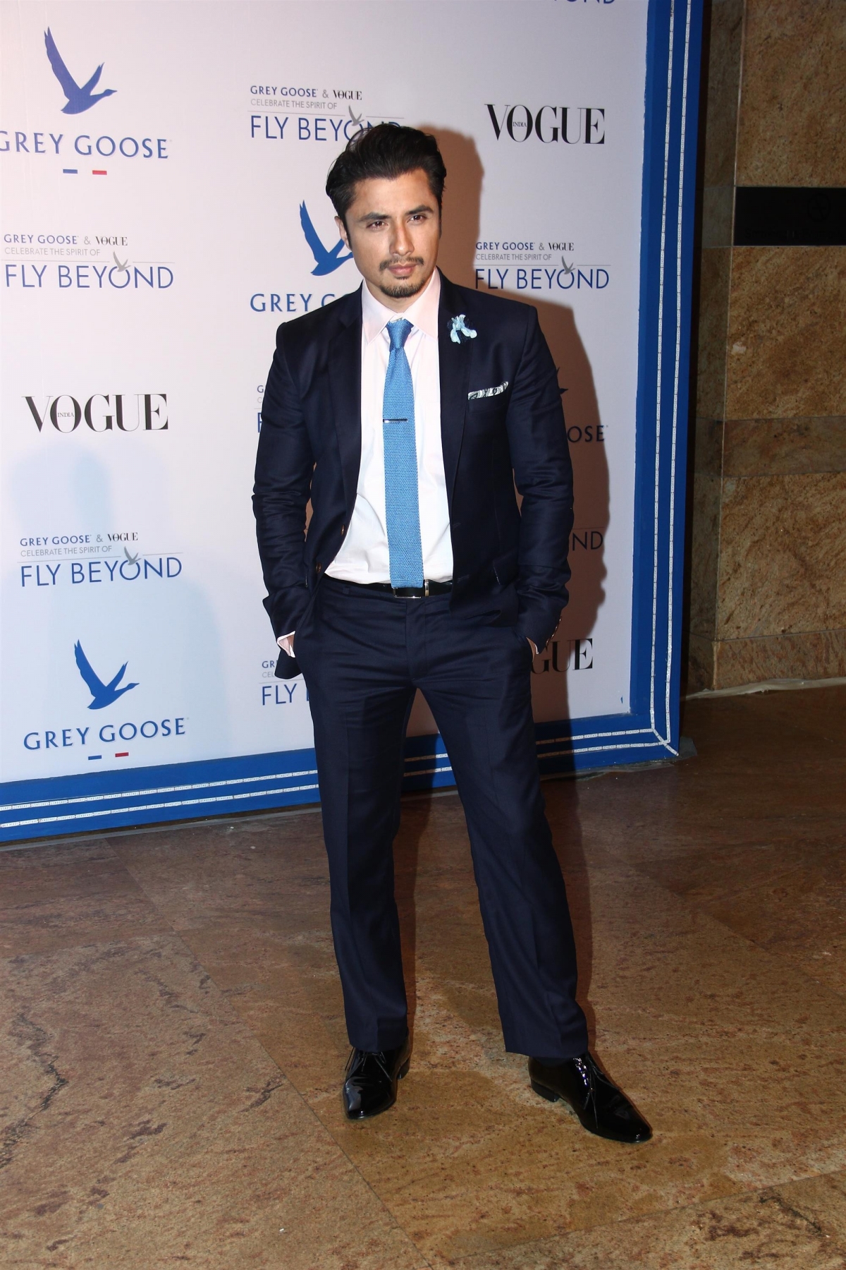 Hrithik Roshan, Kareena Kapoor Khan, Farhan Akhtar and Other Celebs look Stunning at Grey Goose India's Fly Beyond Awards 2014
