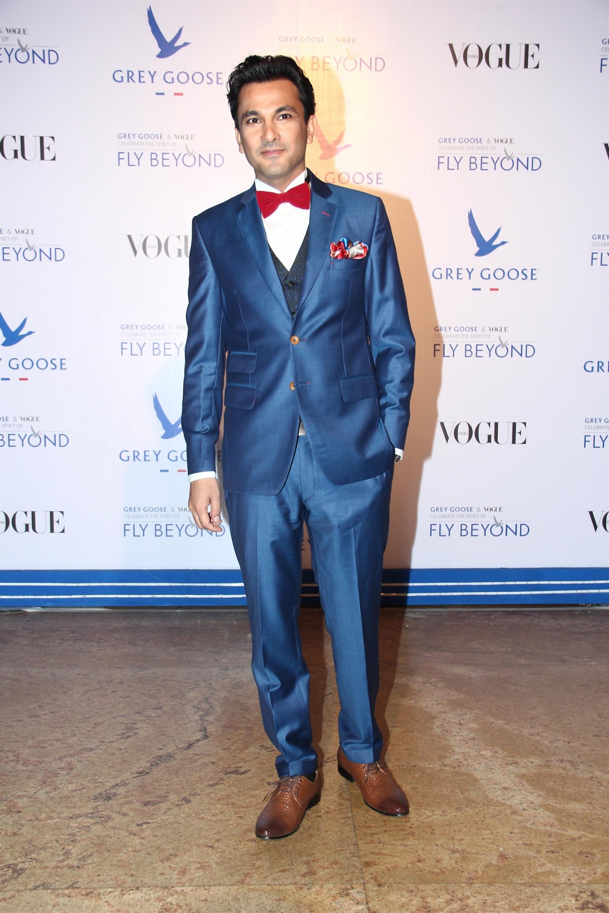 Hrithik Roshan, Kareena Kapoor Khan, Farhan Akhtar and Other Celebs look Stunning at Grey Goose India's Fly Beyond Awards 2014