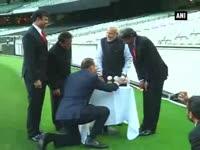 pm-modi-visits-melbourne-cricket-ground-with-australian-pm-tony-abbott