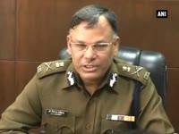 two-police-constables-and-mediapersons-injured-during-clash-between-police-and-sant-rampals-support