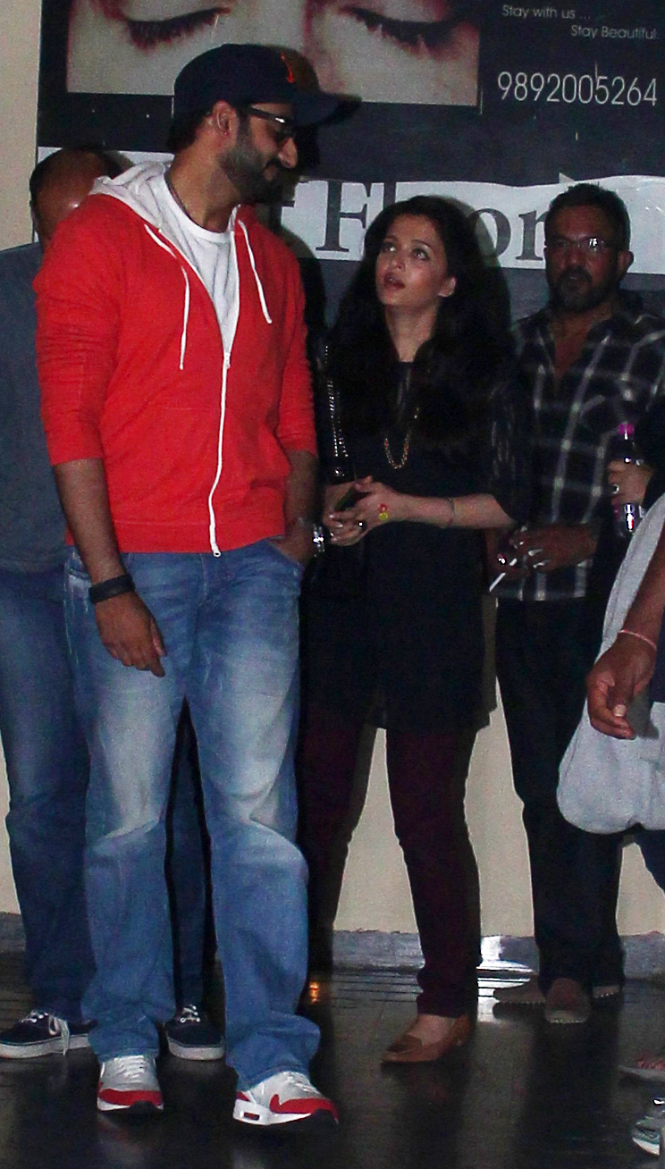 Aishwarya Rai, Abhishek Bachchan spotted at PVR Cinemas