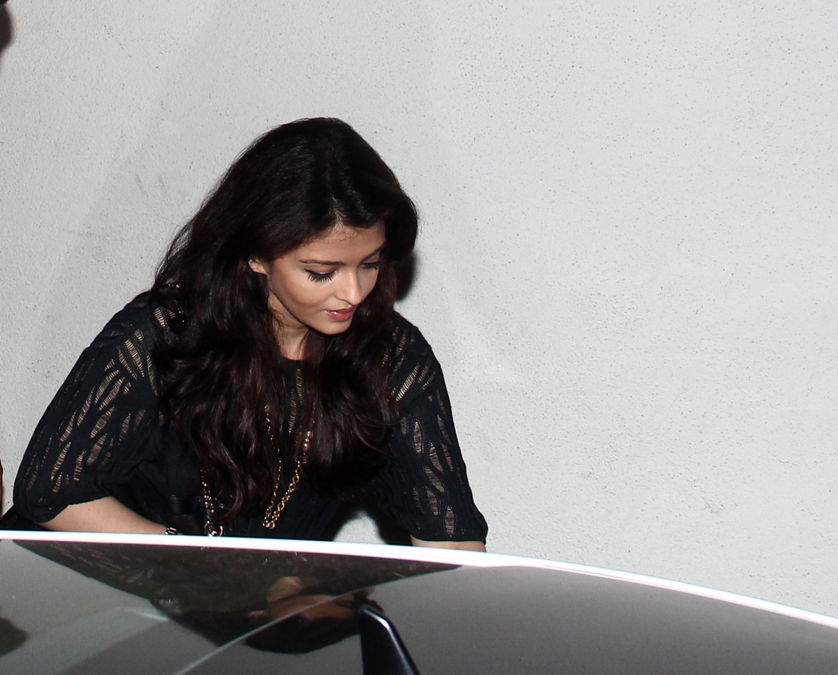 Aishwarya Rai, Abhishek Bachchan spotted at PVR Cinemas