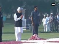 sonia-rahul-pay-tribute-to-indira-gandhi-on-her-birth-anniversary