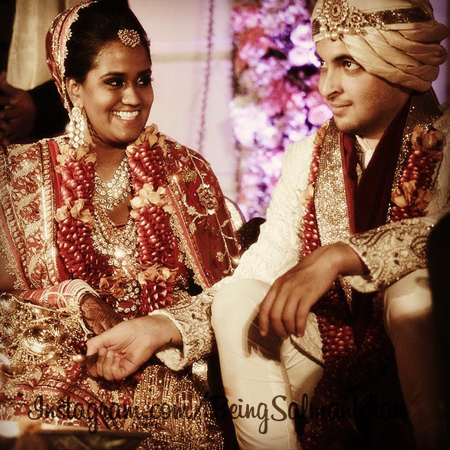 Arpita Khan is seen with her husband Ayush Sharma at their wedding in Mumbai. Arpita Khan Wedding Photos