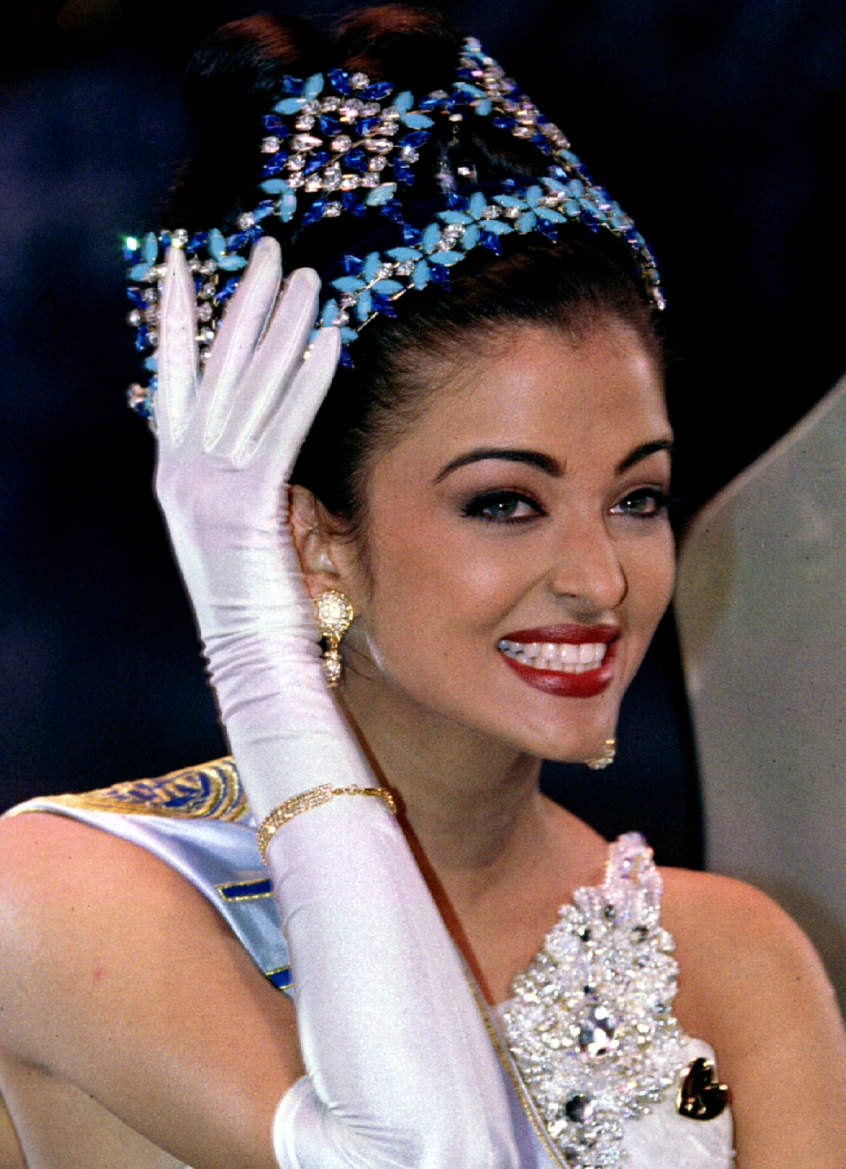 Aishwarya Rai Bachchan celebrates 21 years of winning Miss World pageant  [PHOTOS] - IBTimes India