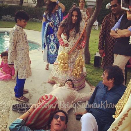 Salma Khan's Relaxing Moment at Falaknuma Palace