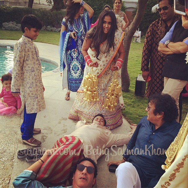 Salman Khan is seen relaxing at Falaknuma Palace before the wedding commencement. Salma Khan's Relaxing Moment at Falaknuma Palace