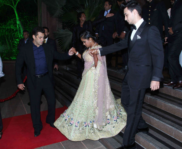 Salman Khan, Arpita Khan & Aayush Sharma