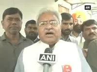 sp-supporters-thrash-toll-plaza-employees-in-barabanki-politicos-condemn-state-govt-for-deteriorat