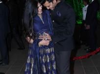 Cute Pictures of Riteish Deshmukh and Mom – To – Be Genelia at Arpita Khan's Wedding Reception go Viral