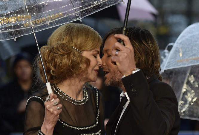 Nicole Kidman Shares passionate Kiss with Husband Keith Urban at Paddington Premiere
