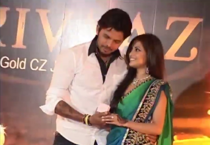 Anushka – Virat, Deepika – Dhoni, Sushmita – Wasim Akram and Other Bollywood Actresses and Cricketers Link – Ups