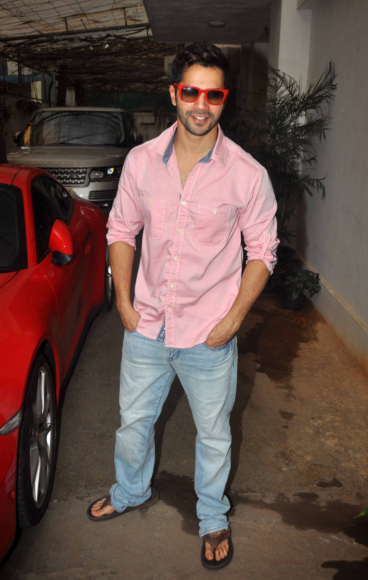 'Badlapur' stars Varun Dhawan and Huma Qureshi snapped at Sunny Super Sound Studio