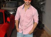 'Badlapur' stars Varun Dhawan and Huma Qureshi snapped at Sunny Super Sound Studio
