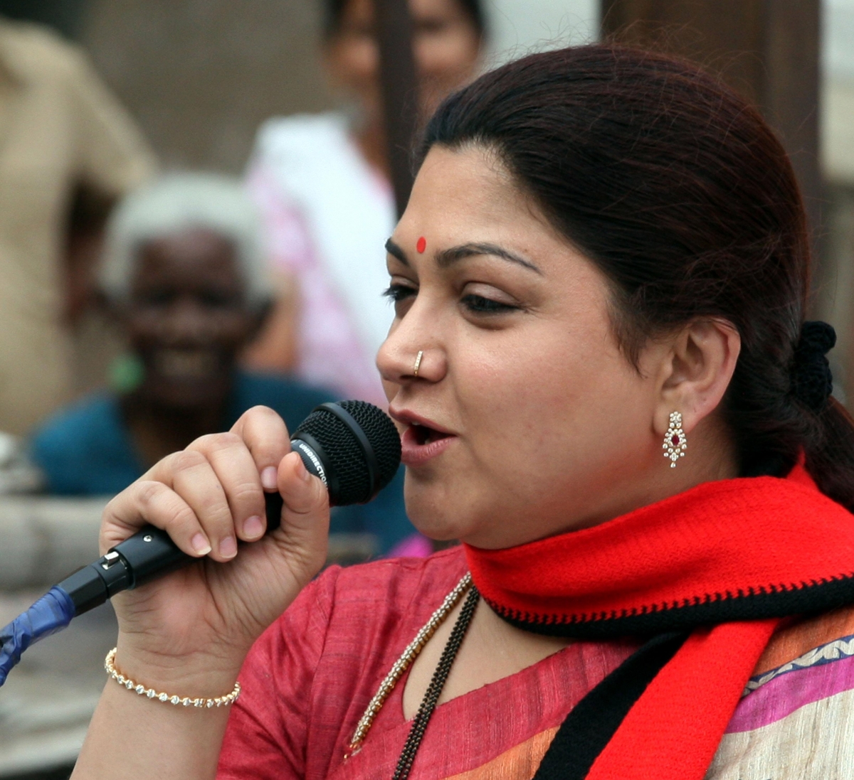 1200px x 1097px - Actress Khushboo, who Made Controversial Remarks on Pre-Marital Sex, Joins  Congress - IBTimes India