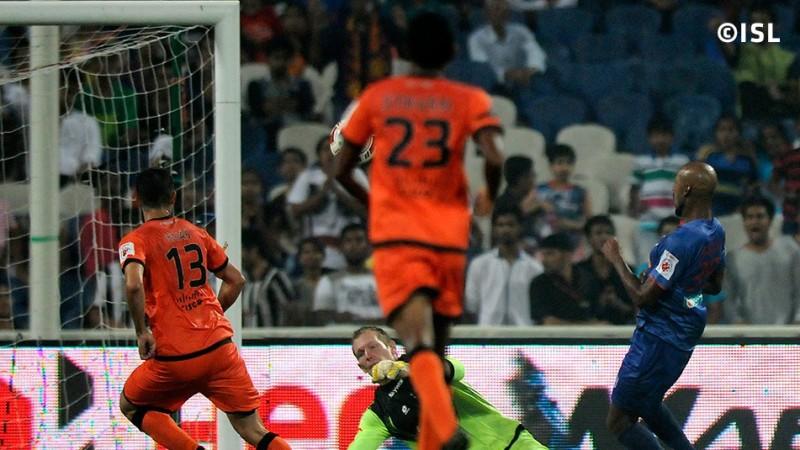 Nicolas Anelka scored the only goal in the reverse fixture to give Mumbai the win. ISL, Mumbai vs Delhi